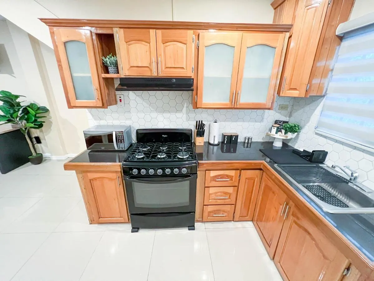 Stacys Place #4 Studio Apartment Port of Spain